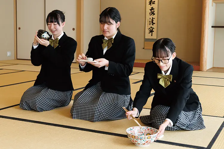 多様な日本の文化にふれる