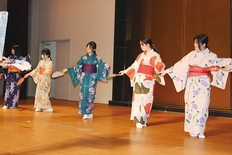 日舞