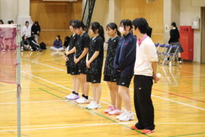 校長の目(高校バドミントン新人戦)