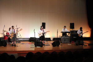 校長の目(高総文軽音楽部門①)