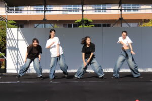 校長の目(あかね祭)