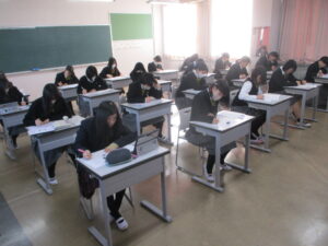 校長の目（高校最後の定期考査）