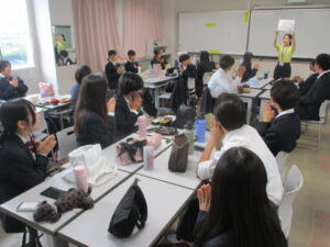 校長の目(昼食時間)