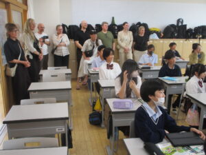 校長の目(アイスランドの先生方来校①)
